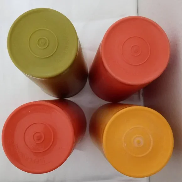 Eight Tupperware Cups Vintage Different Sizes & Colors - Picture 5 of 16